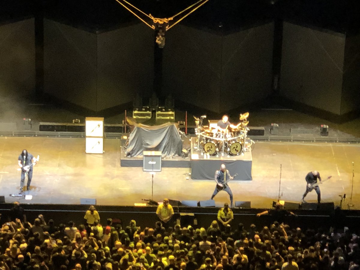 THE FUCKING BOYS OPENED FOR METALLICA 🤘🏻🤘🏻🤘🏻

Dragon &amp; Damocles to start the set was fucking crushing. Congrats y’all 
@TriviumPaolo <a href="/matthewkheafy/">Matthew kiichichaos Heafy</a> <a href="/AlexBentDrums/">Alex Bent</a> @coreytrivium