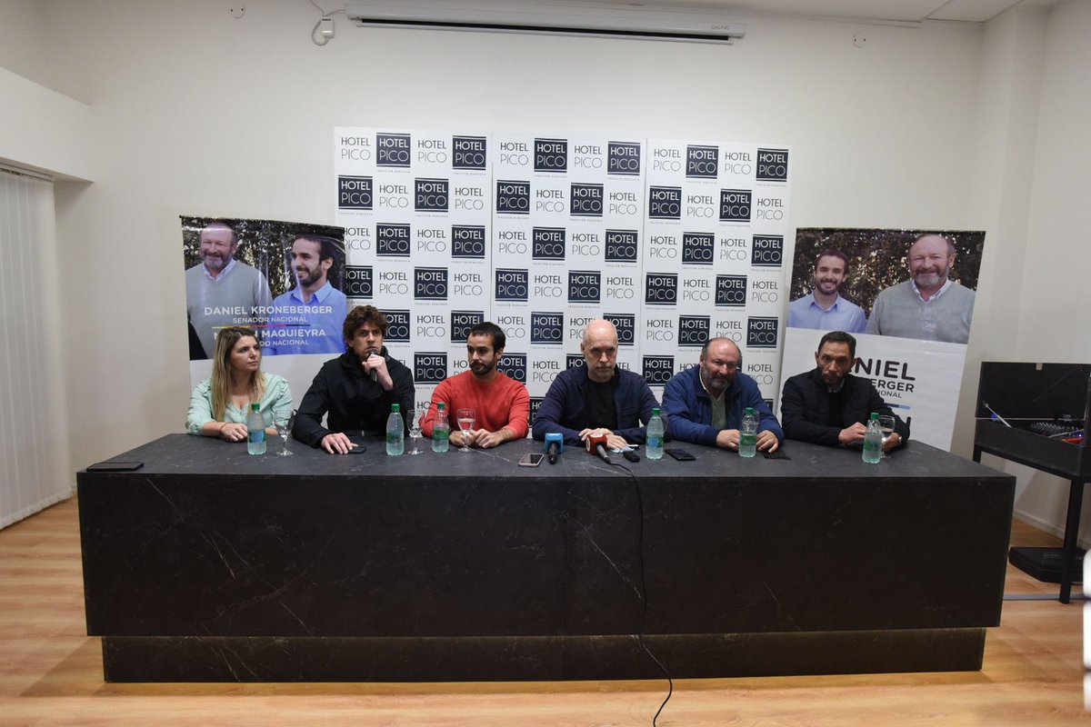 GugaLusto's tweet photo. Hoy recorrimos General Pico y Santa Rosa en la provincia de La Pampa. Dialogamos con industriales, vecinos, medios locales y comerciantes. ¡Gracias por recibirnos!

El 14, vamos juntos con @Dkroneberger, @martinmaquieyra, @VictoriaHuala y @Garcia94Agus https://t.co/TGx3D0IEuv