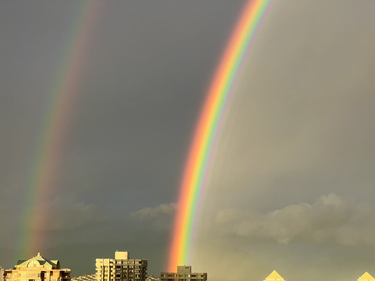 MMadryga's tweet photo. Spectacular rainbow shots right now…the perfect scenario with sun squeezing on the horizon. Burnaby. Thanks Greg Anderson, @globalbc viewer! https://t.co/kZT1XzVUYw