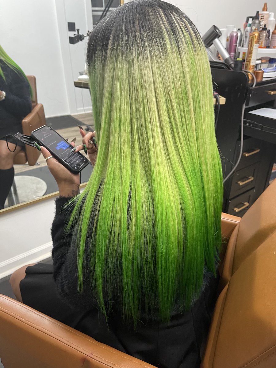 I really killed this green. 
Blend game crazy. <a href="/TheBlendGames/">The Devine Is Live!</a>