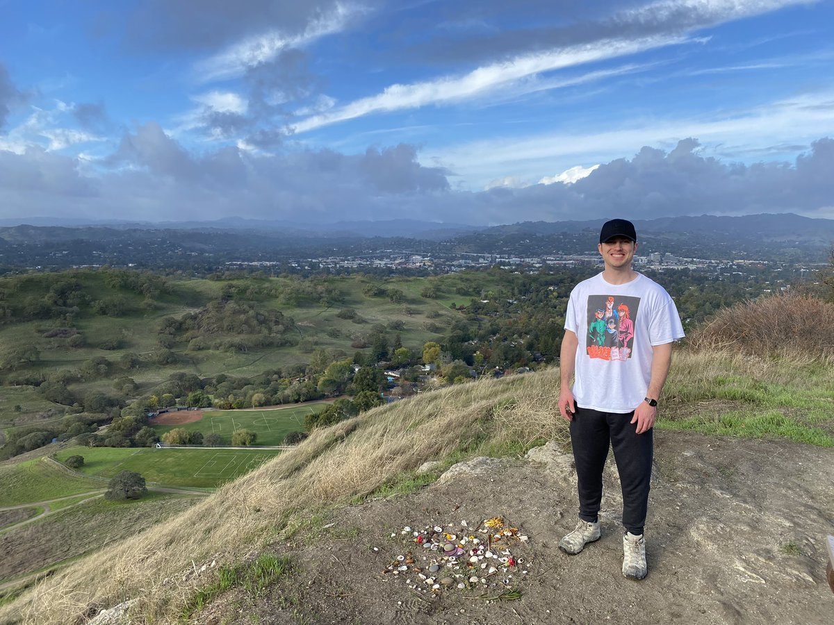 willbakermusic's tweet photo. Brother in law visiting
Shell Ridge Trail on a beautiful day
#walnutcreek #shellridge #hike https://t.co/1zJd9ENDF4