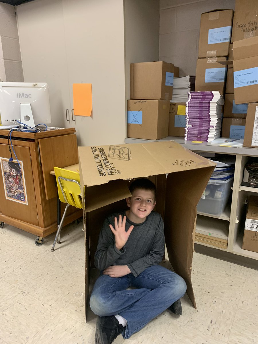 dtrescott2626's tweet photo. Bills to pay! No job. Soup Kitchen. Taking in borders. Lost home. New baby. A few of the scenarios the students encountered in the 1930’s Great Depression and Hooverville simulation. #brothercanusparedime @CESRobCo @RobCoSchools https://t.co/oKeCkaW40v