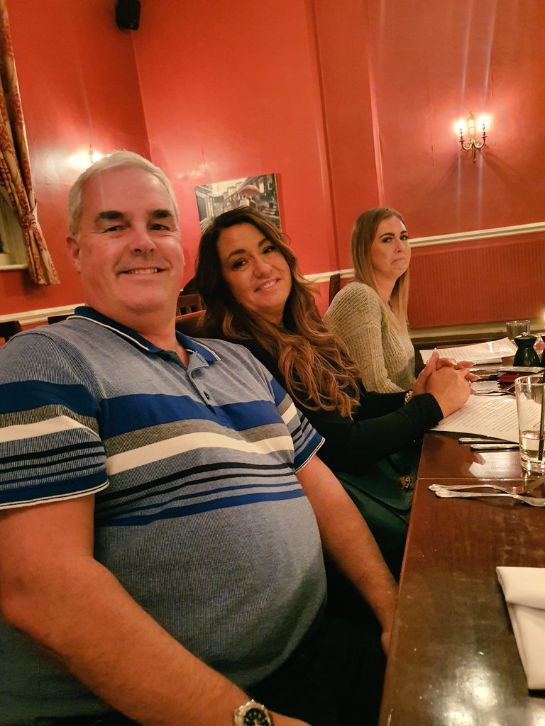 Debclarkpatiki's tweet photo. 323 out for dinner @MlcSignetUK https://t.co/kyfkSKvIyB