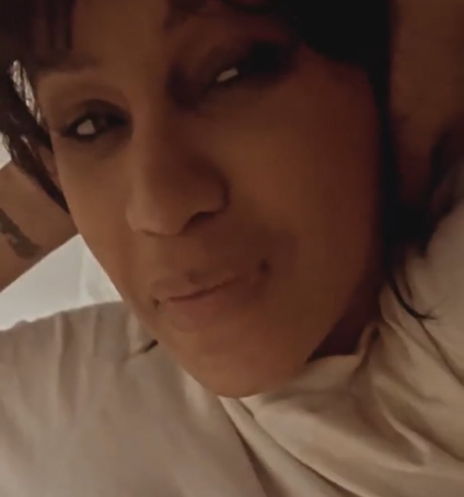 ᴛᴏɴʏ tweet media