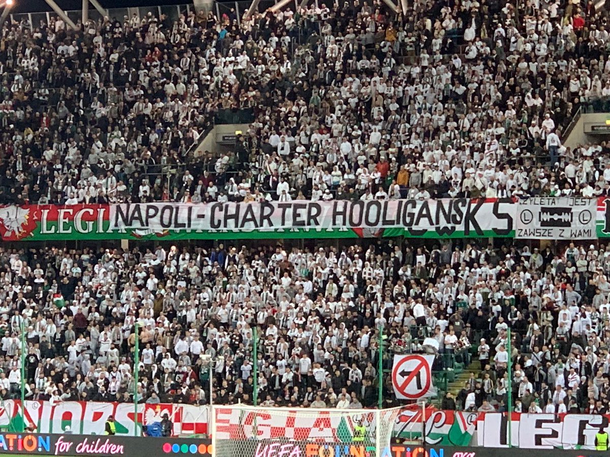 Avanti_1989's tweet photo. Legia Warszawa dzisiaj.

#LEGNAP

Fot. @nowisiowa https://t.co/i0kQ96YLAT