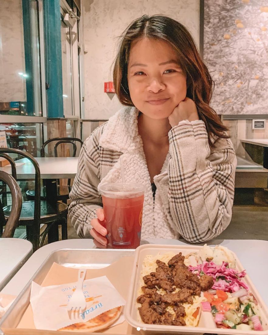 VisitBurbankUSA's tweet photo. At @Yallamedi located in the #BurbankEmpireCenter they serve #MediterraneanInspired #food that is freshly prepared for you each morning.
📸: @katherineandfashion https://t.co/kIi3XOjYVC