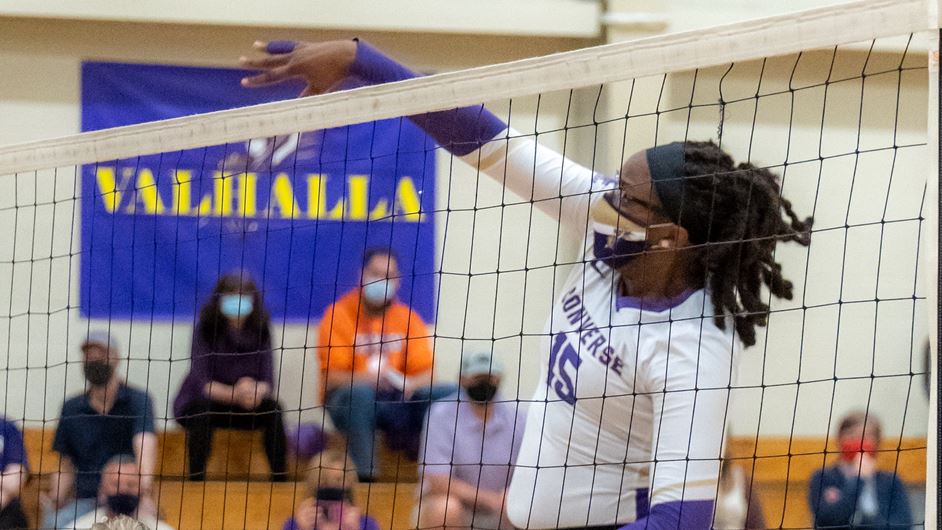 The Valkyries volleyball team is back in action this weekend against Barton and Chowan! #GoValkyries 

📰 bit.ly/3k77NvK