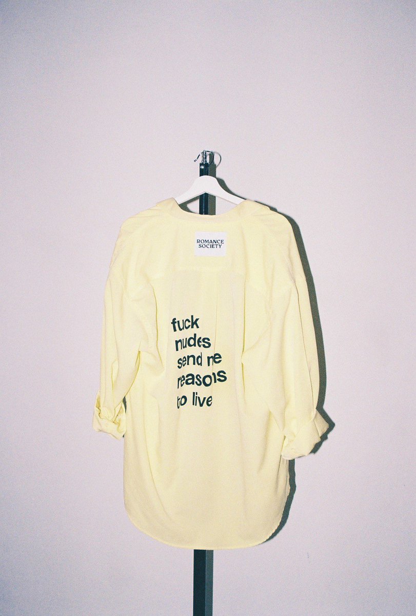 bueno pues ya HA SALIDO mi nueva web!!!! y os puedo enseñar mis nuevos diseños de chaquetas customizadas 🥺😭🤍 espero que os gusten mucho y si compartís mi nuevo proyecto me haría mucha ilusión 🥺🥺💐💕 gracias 🙏🏻✨