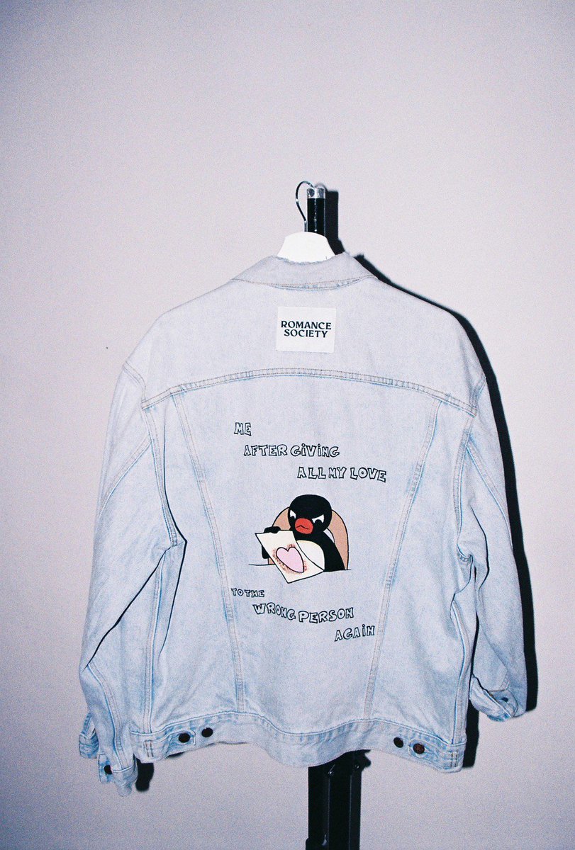 rrrrrrro__'s tweet photo. bueno pues ya HA SALIDO mi nueva web!!!! y os puedo enseñar mis nuevos diseños de chaquetas customizadas 🥺😭🤍 espero que os gusten mucho y si compartís mi nuevo proyecto me haría mucha ilusión 🥺🥺💐💕 gracias 🙏🏻✨ https://t.co/8g1bmavxF7