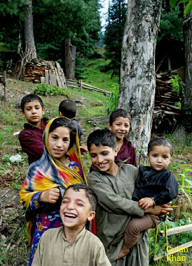 pahiirm's tweet photo. Human rights abuses in Kashmir * #help_kashmir 

Over 100,000 PEACEFUL PROTESTER KILLED TORTURED RAPED 
(i cry just typing this . HURTS MY HEART) 
Human rights watch has also accused the Indian Security Forces . #save_Kashmir 
https://t.co/FDo6nCacin https://t.co/z0hHbOS3zh