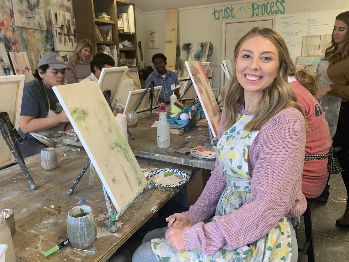OnRiverTime's tweet photo. “Art washes away from the soul the dust of every day life.” ~ Pablo Picasso
💗A big thank you to Shannon Harris at Grace Gallery for hosting us with the Ascend kids from Big Oak Ranch! 🎨
What a blessing to come and paint!
#onrivertime #bigoakranch #ascend #gracegallery https://t.co/oJPBEldEmu