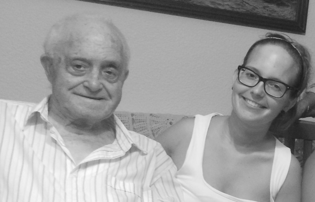 Crisicre's tweet photo. One year 🤍 
~
On estigues, tu sempre serás SEMPRE.
~
Uelo https://t.co/UEs4KzZ6YI