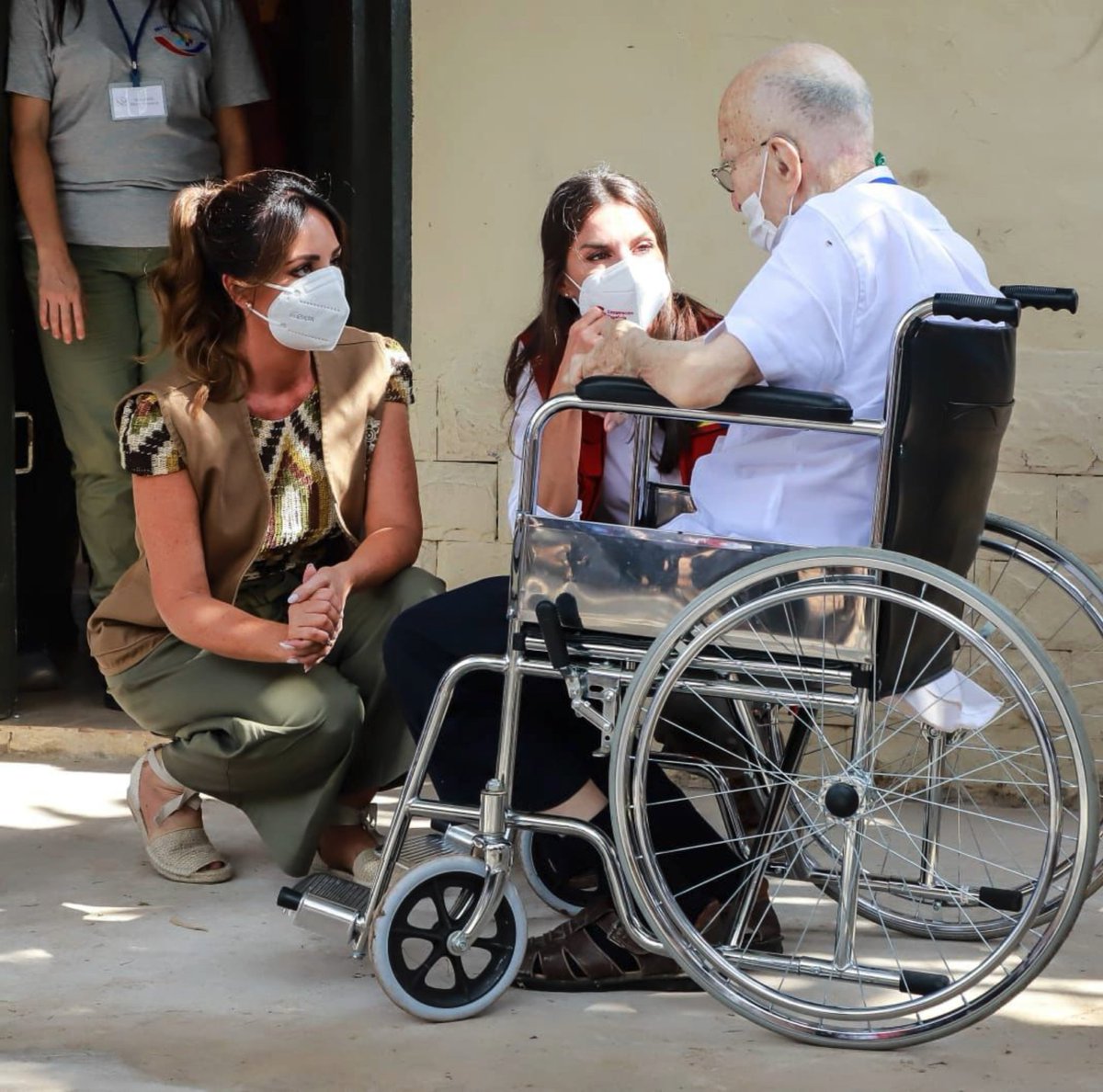 Dice tanto, esta foto. La Reina con el Pai Oliva. Gracias <a href="/GloriaRubin7/">Gloria Rubin</a> por la foto.