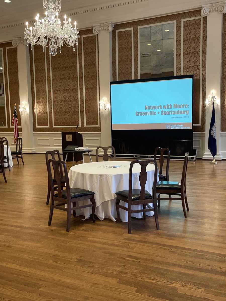 cockylady's tweet photo. We’re ready for you Upstate ⁦@MooreSchool⁩ alumni and friends! ⁦@UofSCPMBA⁩ #poinsettclub ⁦@UofSC⁩ #gamecocks #beatflorida https://t.co/RytIPUMVK7