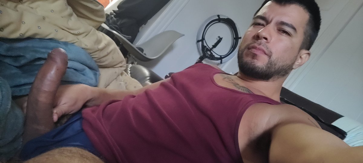 AlessandroJrJ's tweet photo. Come get your honey

RT if you wanna sit on Papi's cock https://t.co/gxMwAEKoiB
