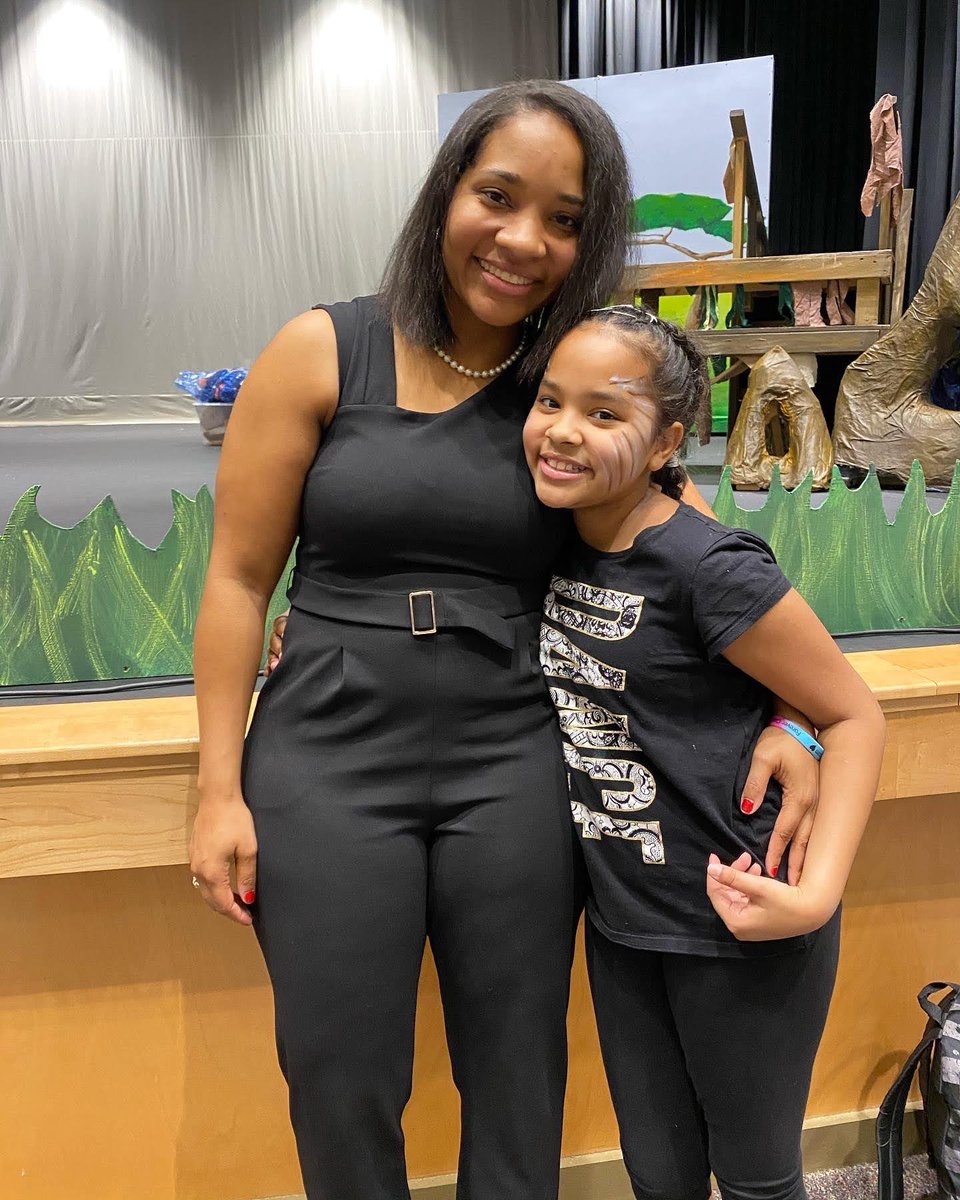 transparencyis's tweet photo. Unfortunately, being behind on one appointment through the day. Left me rushing for Jada's performance... 

But God worked that out to. We didn't show up at call time, but we made it just in time! https://t.co/jcuHblq3jT