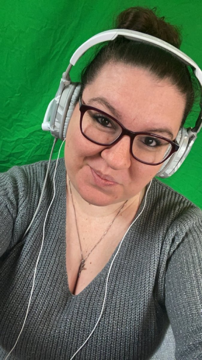 caligal1992's tweet photo. Aloy is now a sacred Nora seeker!! and is on a quest to find information about her mom? Grab those @streamloots cards and your pillows and get ready to head to Mother’s Embrace with me!
https://t.co/Y5cg2gKXgr
#HotmessHangout #PillowFighters #HoverCrew #HorizonZeroDawn https://t.co/vlFN1zJ4u9