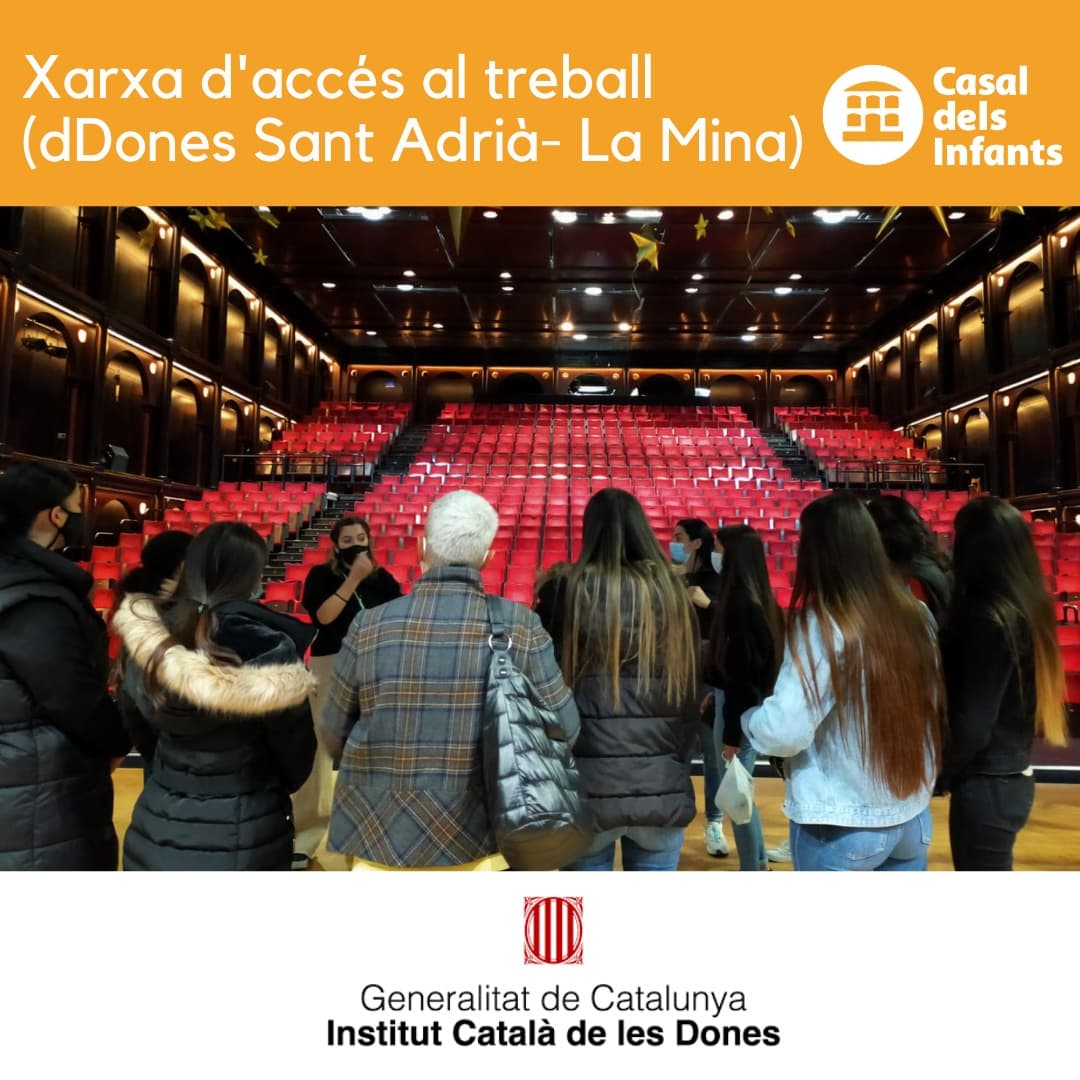 formaciocasal's tweet photo. Platea, programa de mà, cametes, bambolines, pati de butaques, prosceni, teló de fons, ..aquests són nous conceptes que han après les dones del curs d'atenció al client al @teatrelliure @casalinfants
#donesenmarxa💪 #formaciócasal #dDones #xarxaaccésaltreball #lamina https://t.co/wh432ijyoX