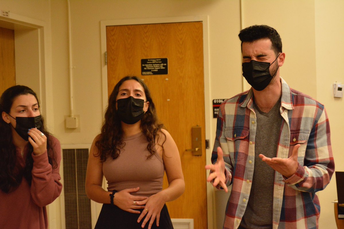 CampusTrainer's tweet photo. The 2 year wait is over, Rak Shalom dropped their “Midnight Waves” album and we haven’t turned it off! Learn more about how they did it in @WinterHawk’s article 🎶💿🎤

photos via @Josie_Jack_
https://t.co/SXEYwVdCQs https://t.co/vgxFTHCe2z