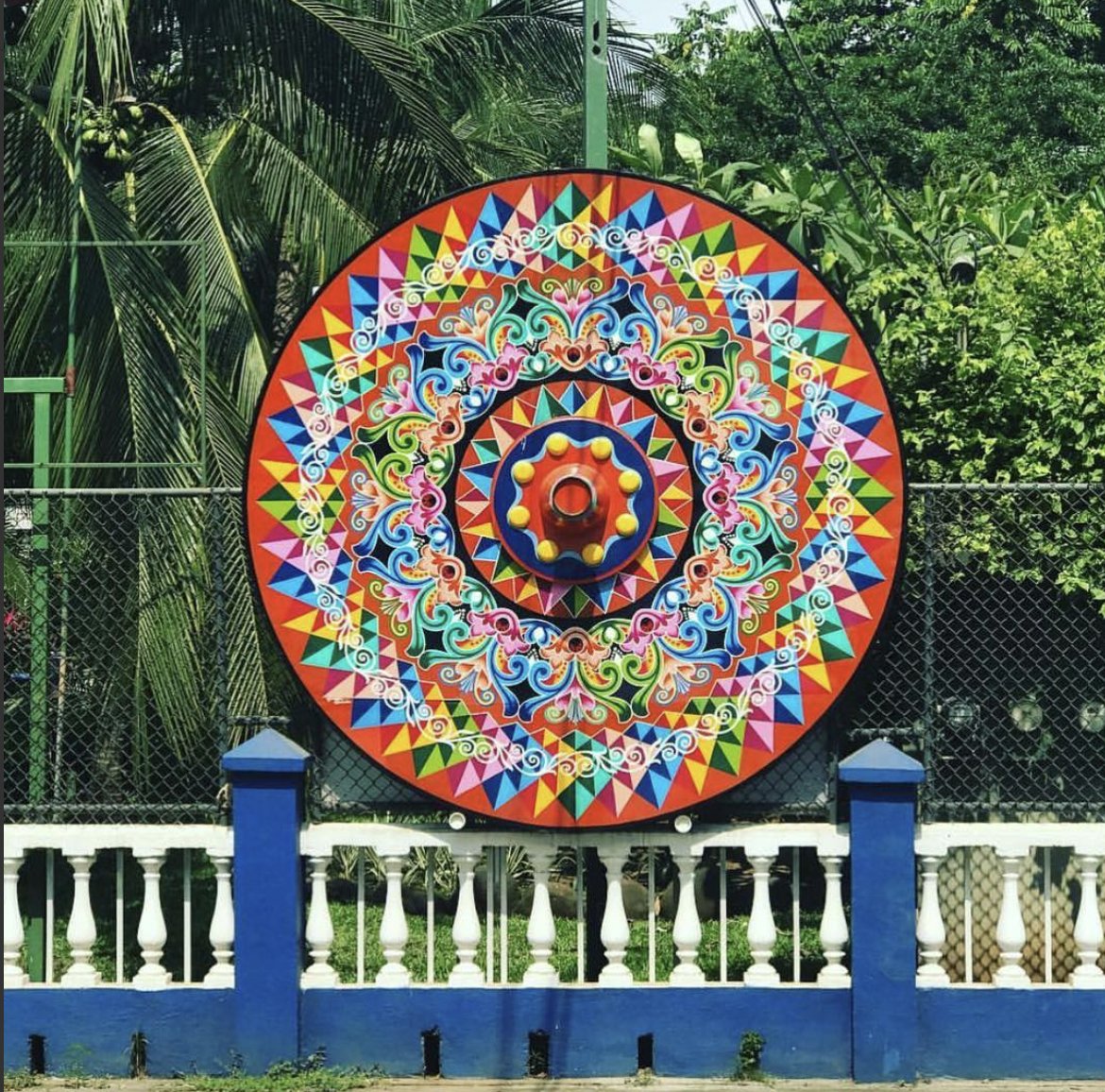 Keep your eyes peeled while exploring Guanacaste, you never know what random acts of art you'll see. Beautiful mandala spotted at Playa Tamarind captured by @rhart23