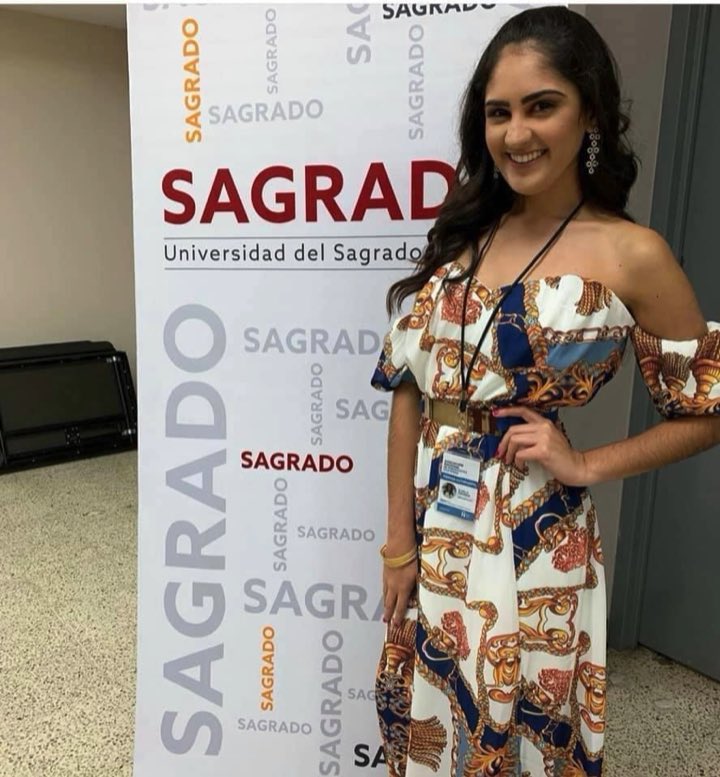 kbeatrizpacheco's tweet photo. @AVBot2 @Fabcorreabracet Mi recuerdo del día de hoy es del día de mi iniciación en @NAHJSagrado. #SagradoEsPeriodismo #SagradoEsComunicación https://t.co/mtua4k0jSv