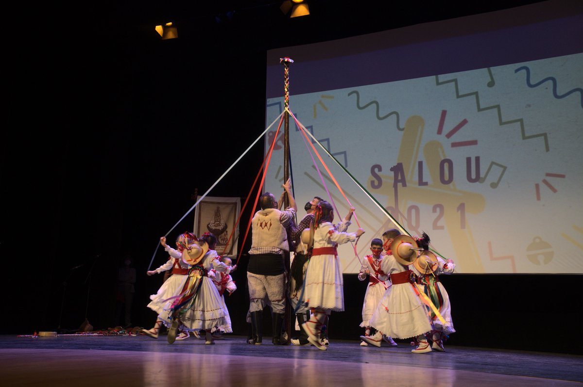 balldebastons's tweet photo. Pasado el congreso, aún tenemos que hacer más presentaciones de grupos que no dio tiempo de presentar antes del evento. Empezamos con el Dance de Alcalá de la Selva.
¡Más información en la página web del #congresbdb!
#balldebastons @cultpopular_cat @Adifolk_oficial https://t.co/dANWxGTsLW