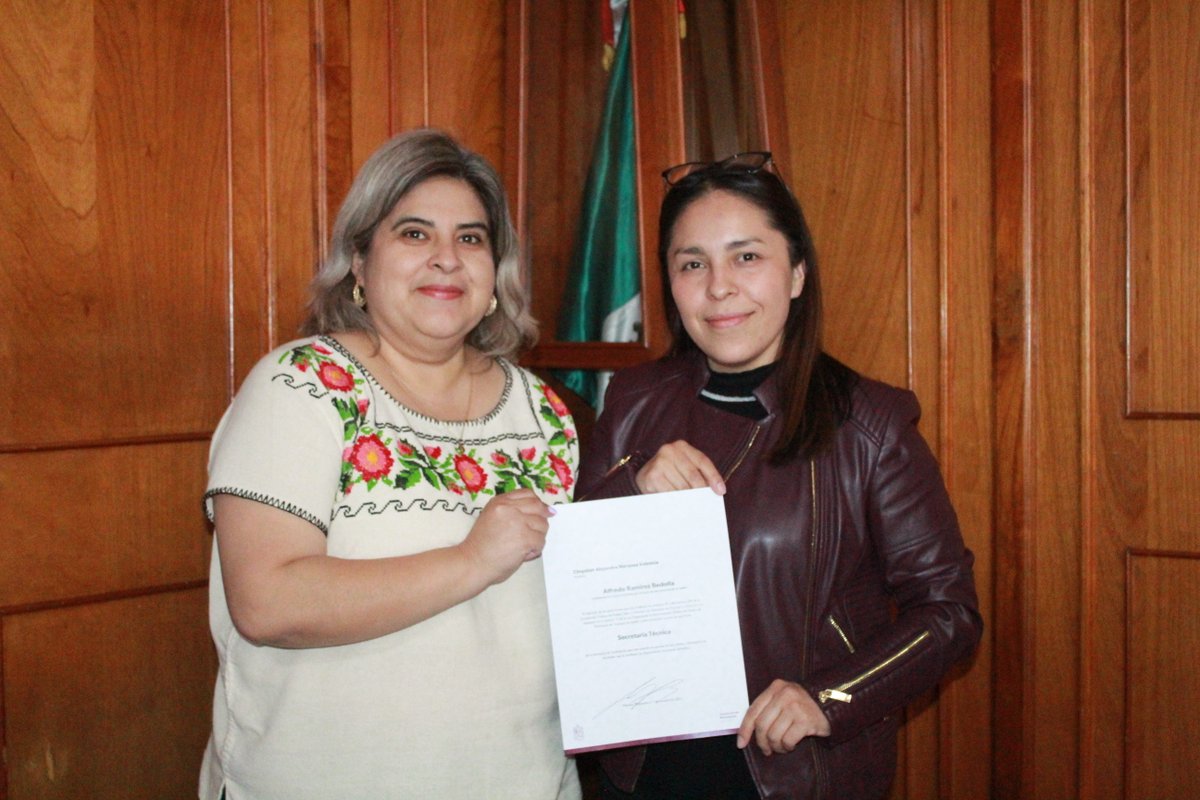AzucenaMarinC's tweet photo. A trabajar y transformar la Secretaría de Contraloría de Michoacán en beneficio de las y los michoacanos. #TrabajoyHonestidad https://t.co/bI67Y6Ez9X