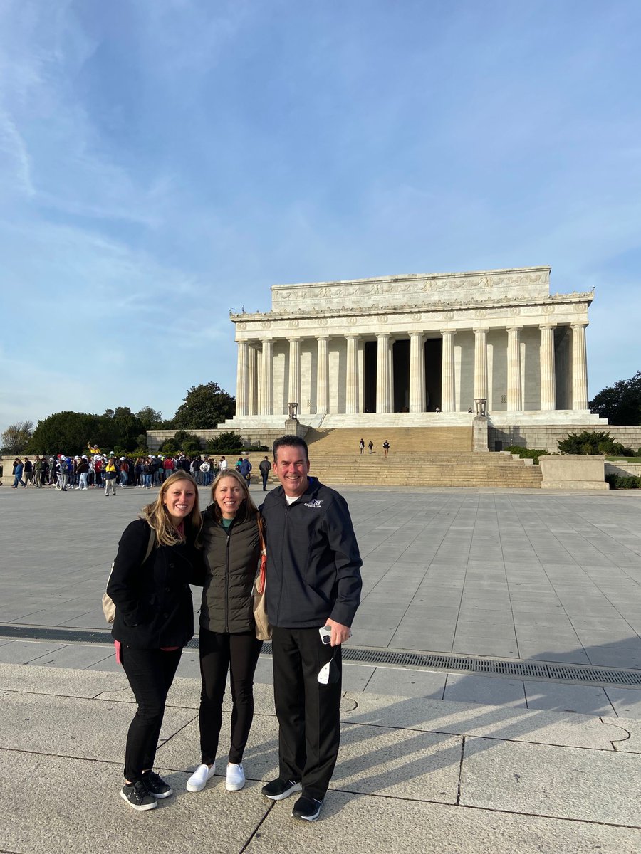 kathylewin's tweet photo. Twin Lakes Elementary was named one of the three Blue Ribbon schools in the Nation!     Principal Dan Collins, and two teachers, Ms Smith &amp; Mrs. Swaggert  are accepting the award in Washington DC.  #ProudtobeanOtter!
@isd728 https://t.co/6u2b7RSeIi
