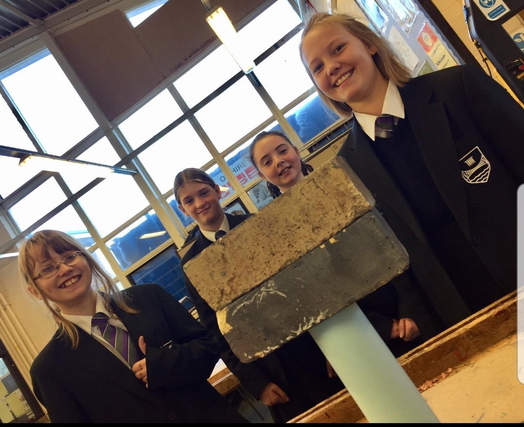MrsDaviesDT's tweet photo. STEM Challenge! How many bricks can a carefully folded piece of A4 card hold? @chepstowschool #structures #deepeningthinking #teamwork #challenge https://t.co/l17FBiWNOX