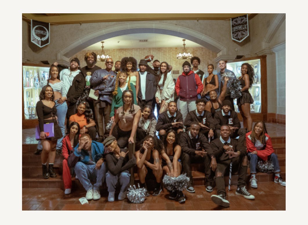 Jimmy Fallon tonight with gang 🦅 <a href="/macydbryant/">MACY B.</a> 📸