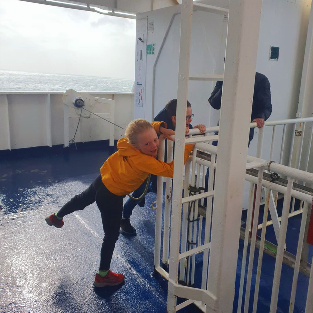 interislander's tweet image. Classic Kiwi spring weather!😅🌊💨 This time of year is usually a typical case of 'four seasons in one day'. Thanks to Kate for sharing this journey, including some staunch passengers braving the famous Cook Strait wind.

📸IG: @nolightsabersinthekitchen