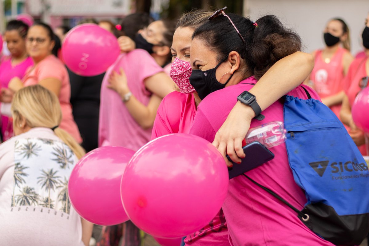 redeigrejas's tweet photo. CAMINHADA SOLIDÁRIA 🎀

Para de encerrar o mês Outubro Rosa, o ministério feminina da IC Caçapava foi para as ruas lembrar todas as mulheres de continuarem cuidado de seus corpos, enquanto declaravam vida, esperança e saúde por toda cidade!

Que Deus abençoe as mulheres do Brasil https://t.co/w28q7VjTwD