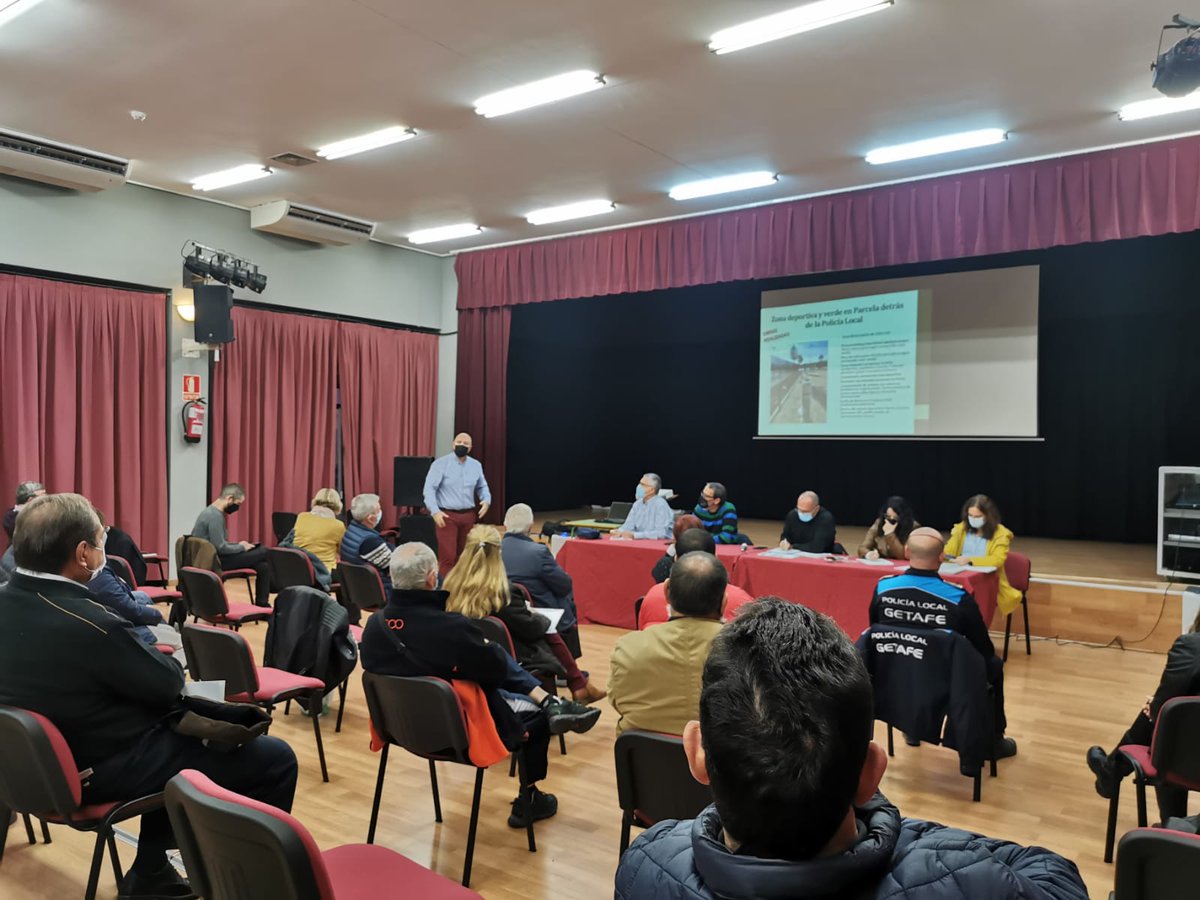 FernandodePedro's tweet photo. Siempre es un placer volver al Sector III y compartir su compromiso. #GetafeParticipa #participacionciudadana https://t.co/IYPo4aRs9I