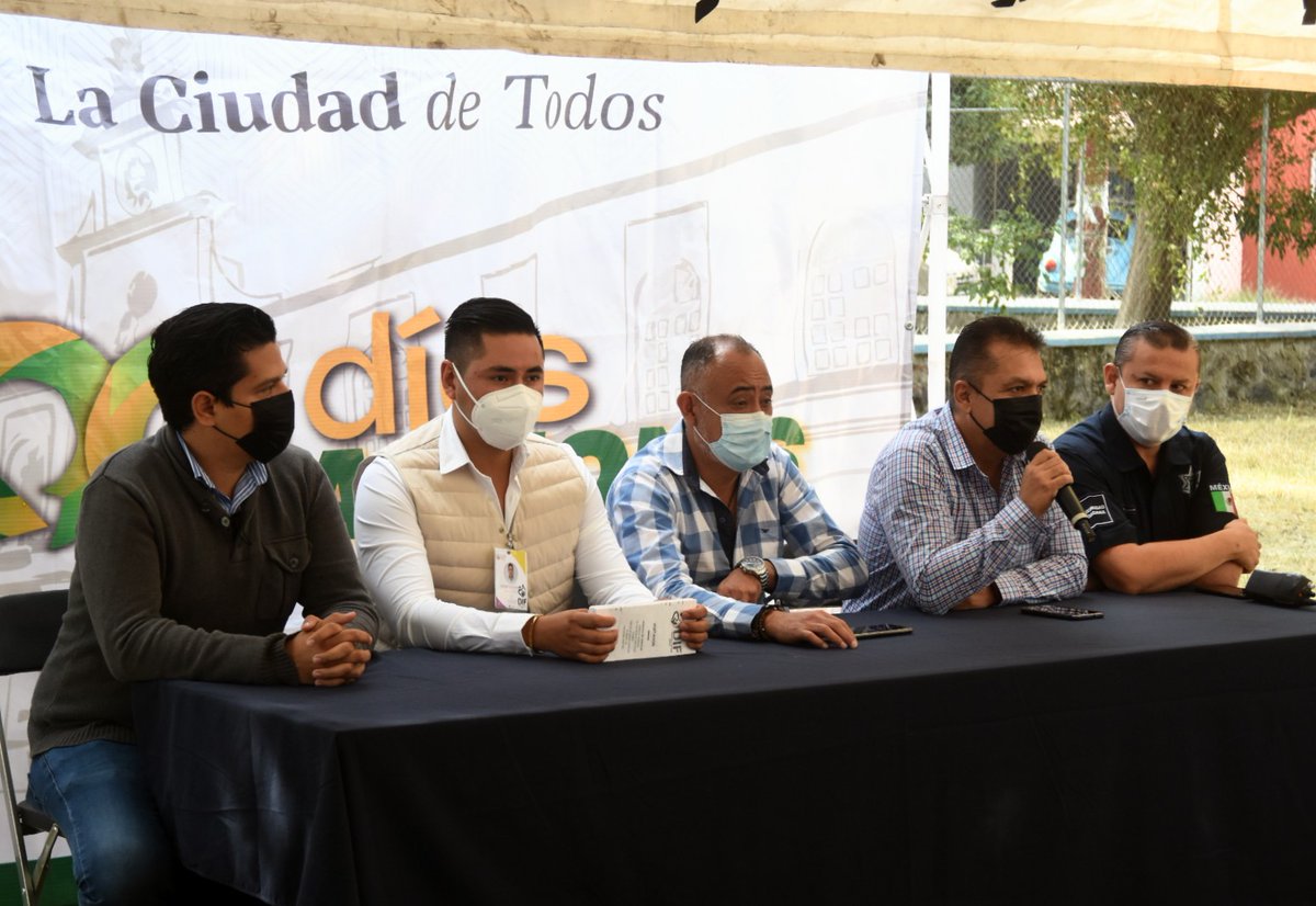 ZapotlanGob's tweet photo. El Ayuntamiento Móvil visitó a los vecinos de la colonia La Providencia, en donde se mostraron interesados en sumar esfuerzos con @ZapotlanGob, externaron sus peticiones para mejorar y limpiar sus calles, áreas verdes y espacio de su Centro Comunitario. #100Días100Acciones https://t.co/3ID2Pwu5p8
