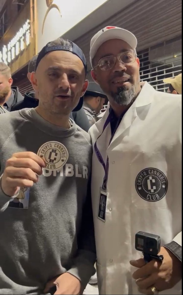 Kash (@kashdirext) on Twitter photo “Flawless Victory”.
Ft. <a href="/garyvee/">Gary Vaynerchuk</a> @M87036557M
<a href="/coffee_blunts/">Coffee & Blunts</a> <a href="/CryptoCannaClub/">Crypto Cannabis Club</a>
❤️🙏🏽💨 “Flawless Victory”.
Ft. <a href="/garyvee/">Gary Vaynerchuk</a> @M87036557M
<a href="/coffee_blunts/">Coffee & Blunts</a> <a href="/CryptoCannaClub/">Crypto Cannabis Club</a>
❤️🙏🏽💨