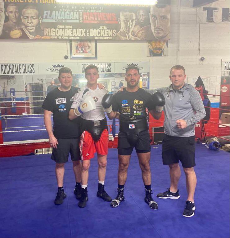ORourkesgym's tweet photo. Great rounds today for @RyanOR12345 with @liamtaylor20 🇬🇧
@Carouselboxing1
#manchestersparring #camplife #orourkesfighters #boxingtrip #sparringday https://t.co/3p7OQgpHAW