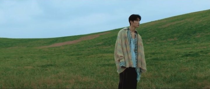 helena was born pink tweet media