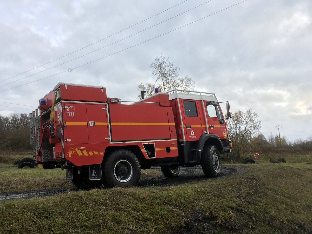 Brandinspekteu1's tweet photo. Vorstellung des Parcours 4x4 des @SDIS57 in Crehange heute gemeinsam mit Kameraden des @CGDISlux und aus Belgien im Rahmen der Zusammenarbeit #Interred #transfrontalier gleichzeitig Vorstellung des Projekts #academos - Glückwunsch zu dieser Vision, succès! https://t.co/jinDoHOM0d