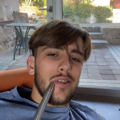 Etiennevdrp's tweet photo. #NouvellePhotoDeProfil https://t.co/gJFZKDvCHC