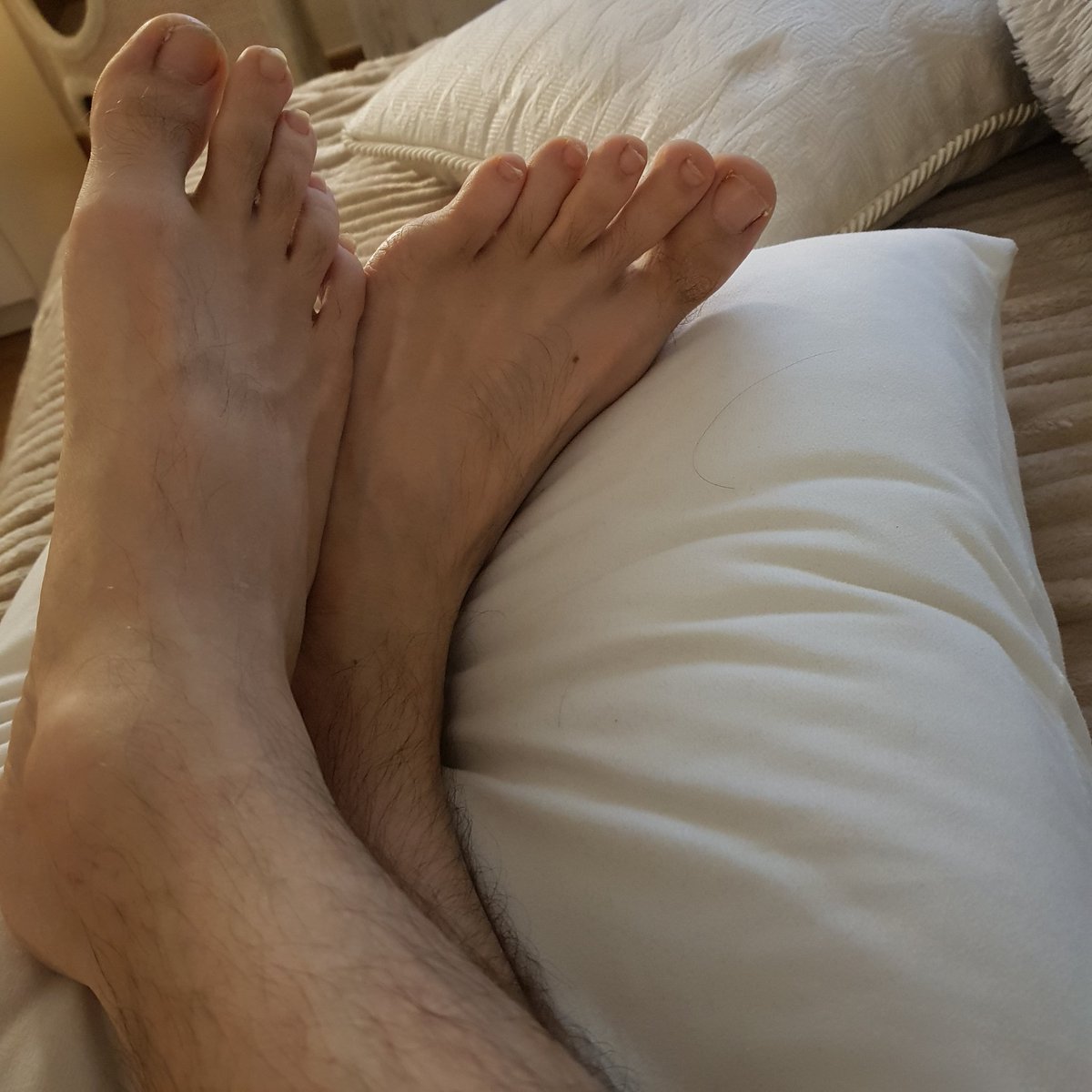 LucaDom6's tweet photo. Merde, sciacquatemi i piedi nelle vostre fogne di bocche. Questo vi meritate e questo siete: delle merde.

#findommaster #findom #feetslaves #moneyslave #Italia #Feet #paypig https://t.co/iimX46R3d6