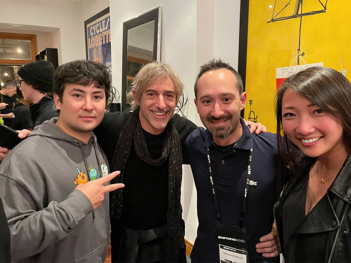 Cya #NFTNYC! Thx folks who came to our <a href="/lightspeedvp/">Lightspeed</a> x <a href="/dunevc/">dune ventures</a> x <a href="/FTX_Official/">FTX</a> web3 gaming dinner including these legends <a href="/markpinc/">mark pincus</a>, <a href="/Jihoz_Axie/">Jihoz.ron</a>, <a href="/borgetsebastien/">Sebastien 🏞</a>. The energy this week in the art and gaming NFT world was 🔥