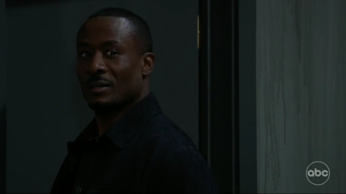 antigonea's tweet photo. Nik realizes that for the moment, he's been outmaneuvered when Shawn tells him to add an extra zero to his check. He insists again that he didn't kill Naomi. Shawn says he almost believes him. #ShawnButler #NikolasCassadine #GH https://t.co/lX9Q38RDOH