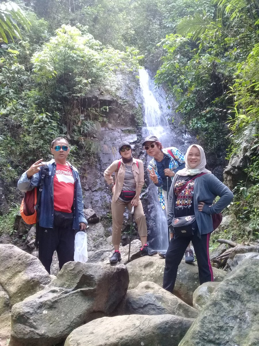 Treking sentul489

Mengunjungi keindahan di sentul sanget menarik cocok buat olahraga dan hiburan besama family rekan sahabat yuk booking di whatshapp 089516855854