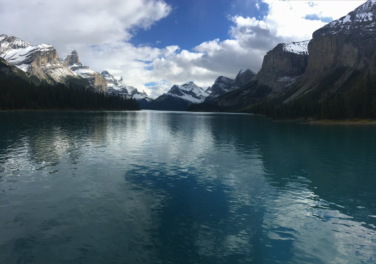 MurrayAlanLee's tweet photo. @rmountaineer @banfflakelouise @TravelAlberta Silly questionโฆโฆ #ofcourseido #unofficialambassador https://t.co/GRLnKoNfz0