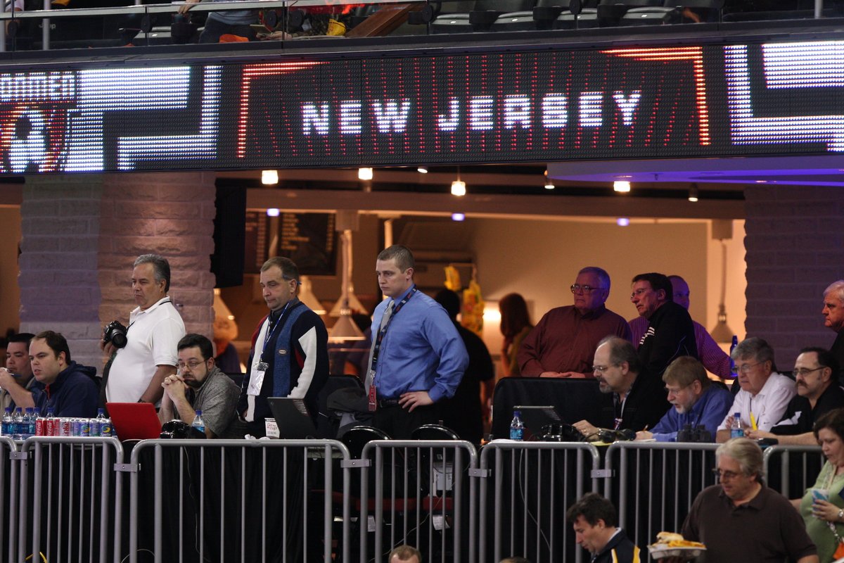 ResSports's tweet photo. 13 years ago today, I became a first-time business owner when I officially opened Resolution Sports, which now operates as @ResPromos. The idea came to me when I was working for the NJ Ironmen, a Major Indoor Soccer League team owned by the NJ Devils.

🚉 https://t.co/6QjLWyWkvR https://t.co/sXw59Y7W2e