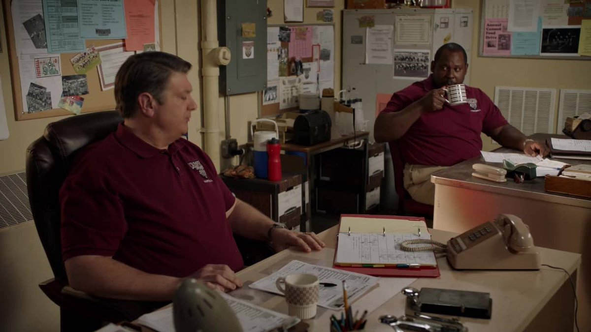 TheDOCFarrow's tweet photo. The coaches are back! Catch us tonight, 8/7c, and find out what kind of trouble Wayne tries to talk George out of!
#youngsheldonseason5 #youngsheldon #sheldoncopper #missycooper #meemaw #georgiecooper #marycooper #georgecopper  #coachwilkins https://t.co/2C4EurizTf