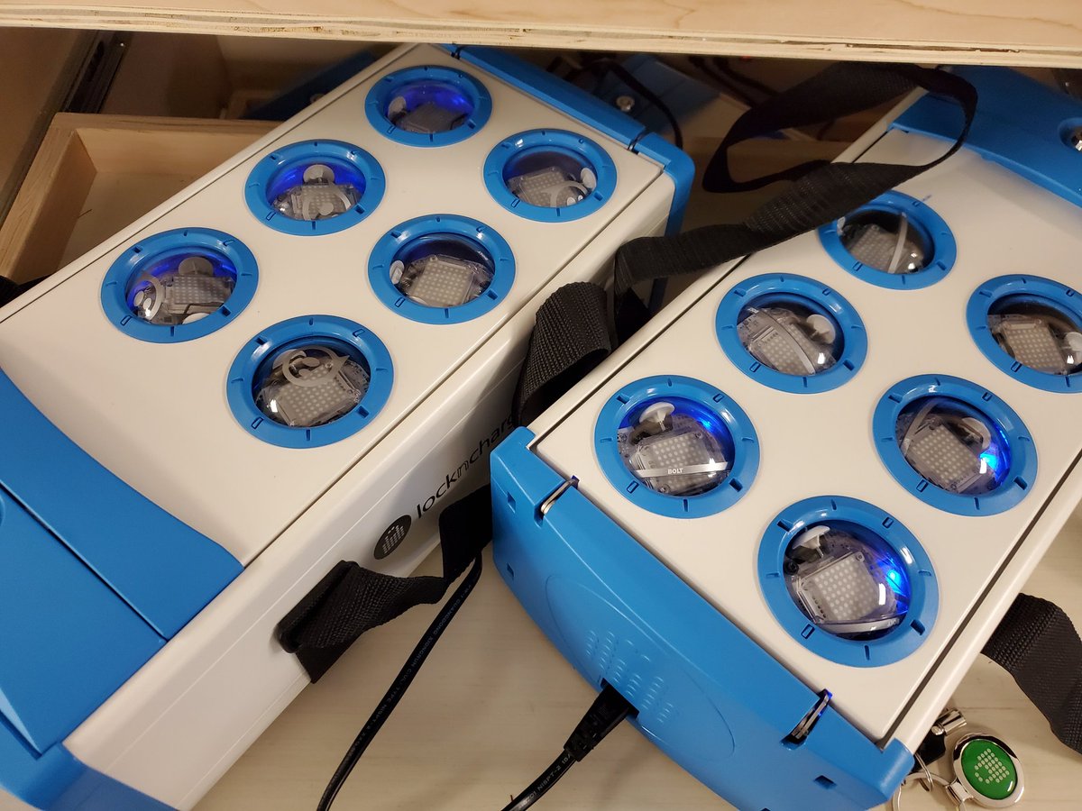 tranq084's tweet photo. Look at all the cool tech I have in STEM room 😍. These are provided by @CFBISD and our @BlantonBulldogs. I'm so thankful for all of these resources 💯👏 #BlantonSTEM #ALLIN https://t.co/OCEfvoLisb