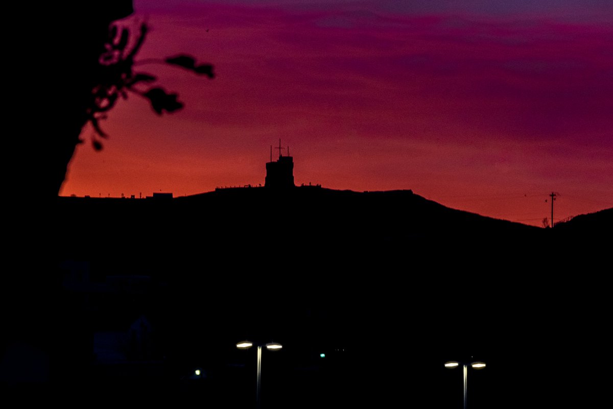 A shot of Signal Hill as I was leaving for work this morning.

#newfoundlandlabrador #stjohns #cabottower #signalhill #nlwx #parkscanadanl