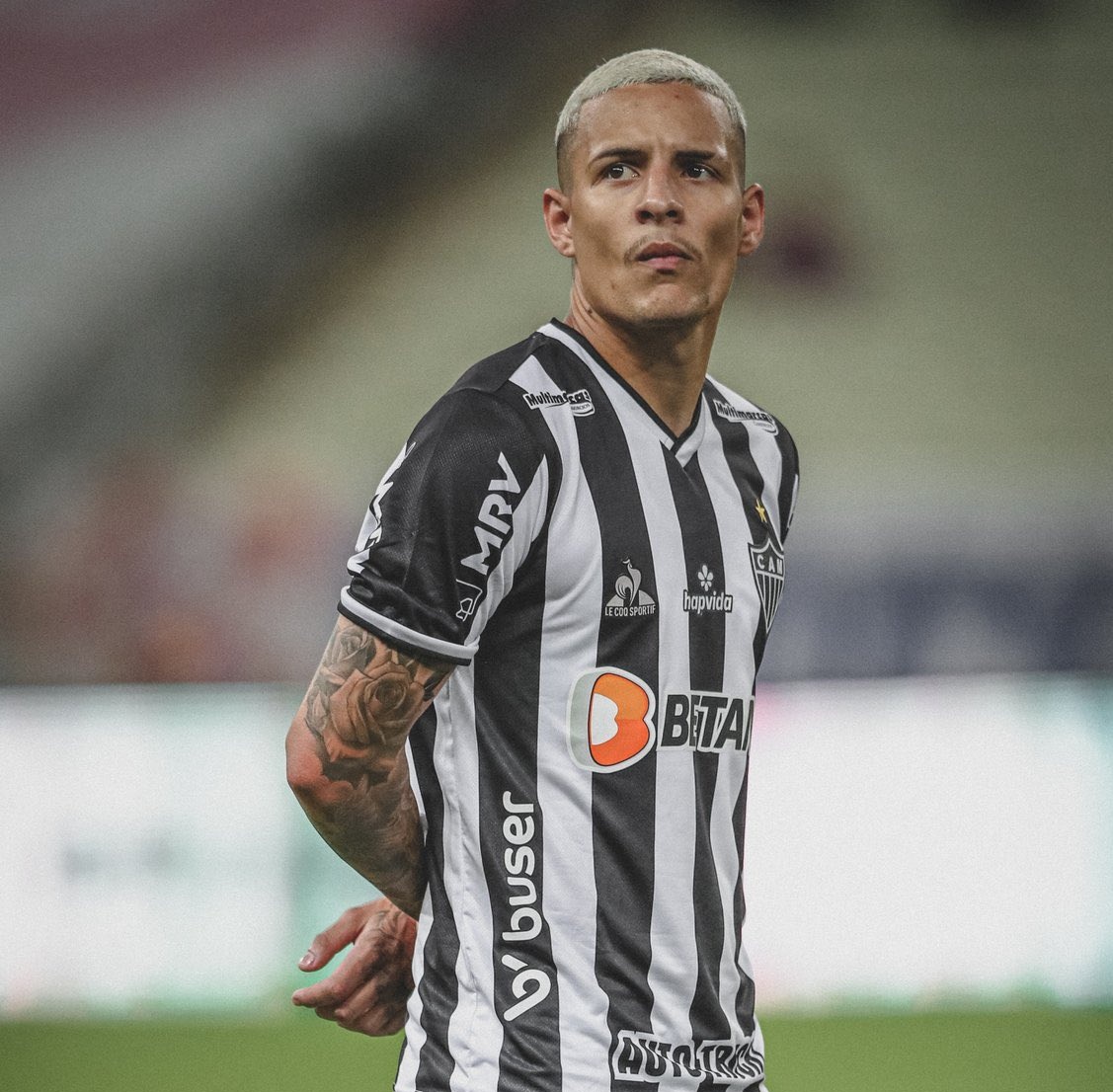 blitztricolor's tweet photo. “Falando um pouco do jogo, se você pegar ali no começo, era para os caras terem feito uns três gols. Eu não sei como o Grêmio está nessa situação, mas é uma equipe que tem muita qualidade.”

- Guilherme Arana. https://t.co/iuGvnl8s5N
