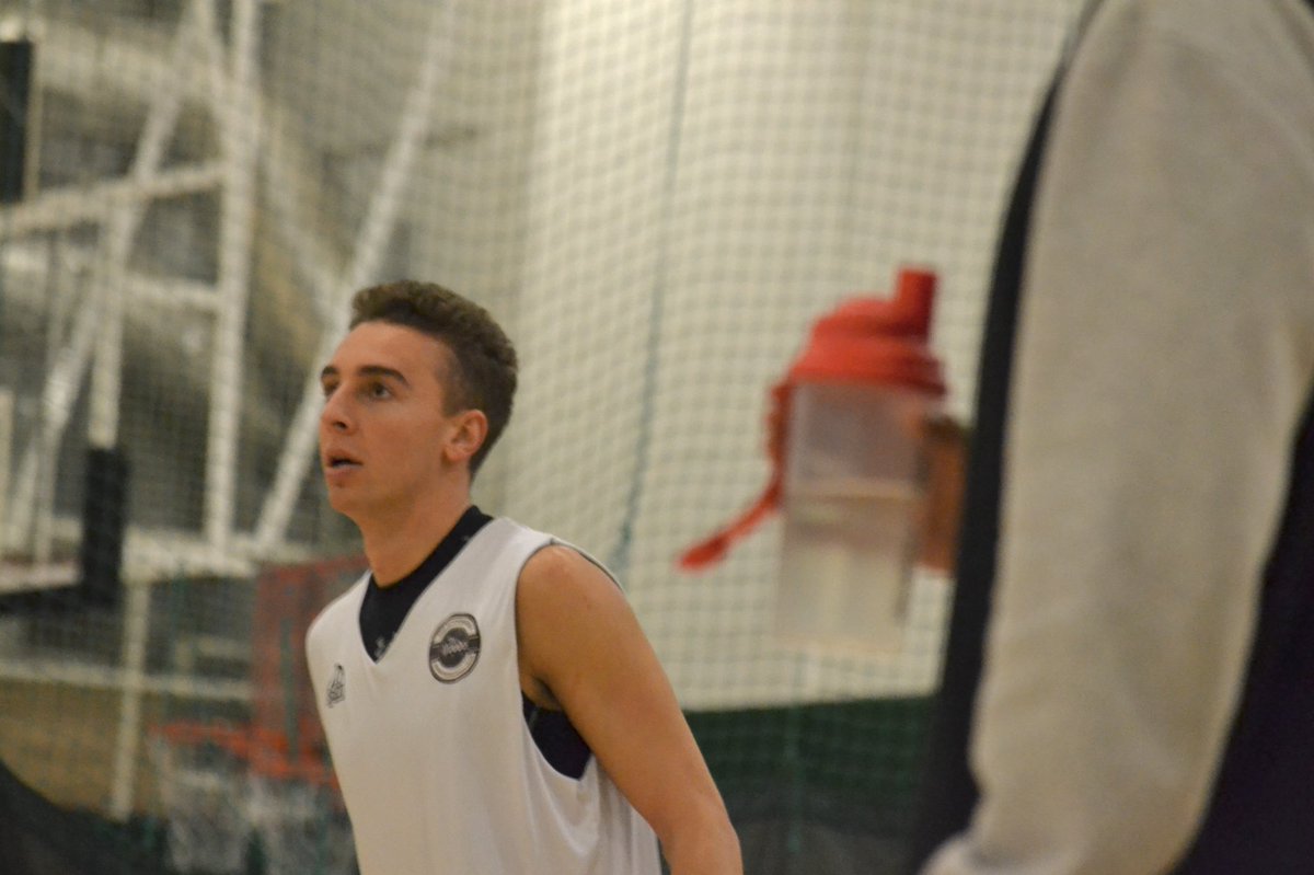 hoodsbasketball's tweet photo. Final preparations ahead of this weekends away game against @TeamNewcBball 

📸 @EvieC_94 https://t.co/SpxdM3B8i5